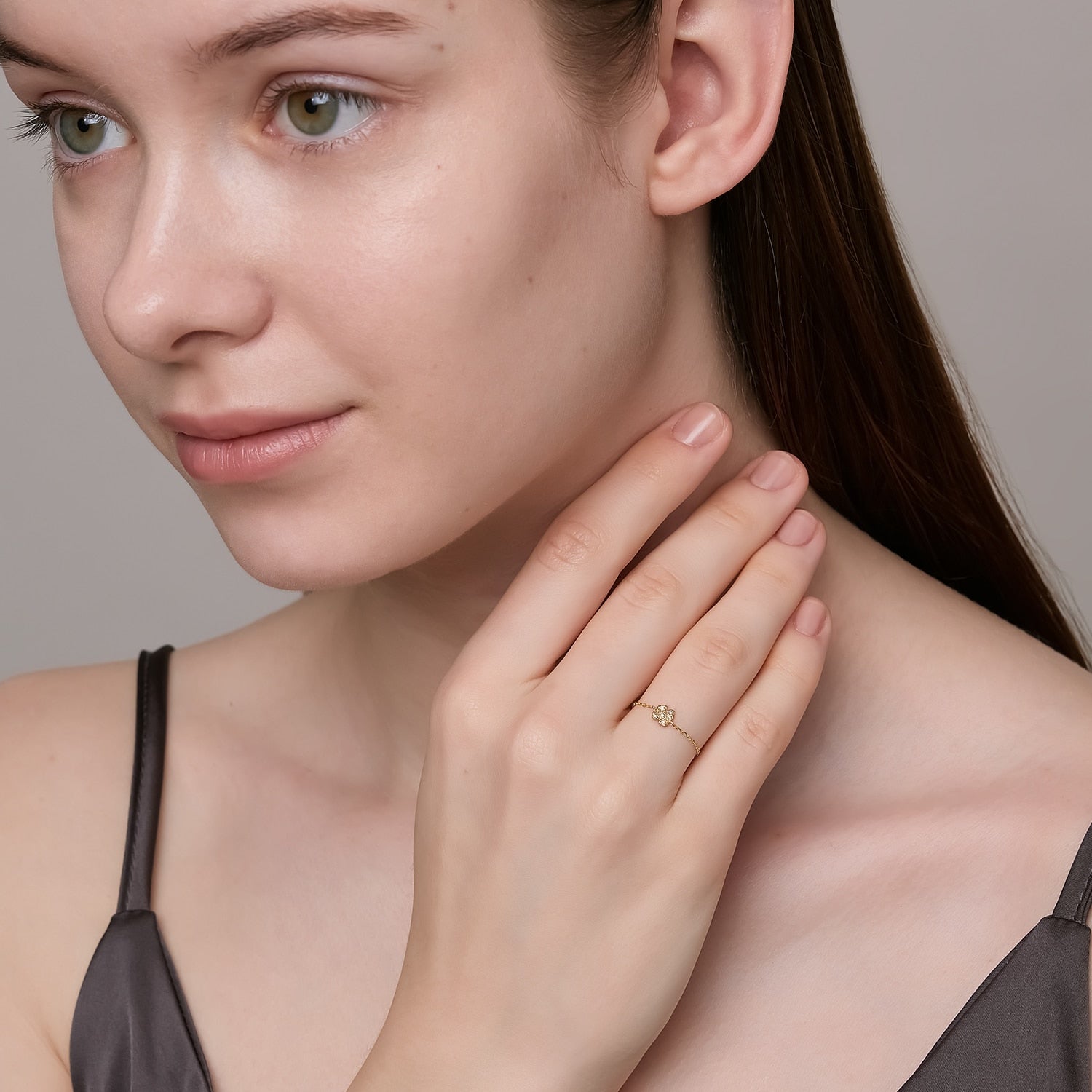 Tiny Motif】K10ダイヤモンドクローバーチェーンリング（0.03ct