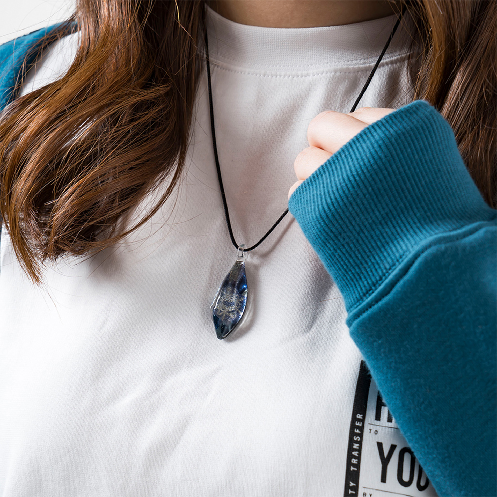 ニュースリリース】ハンドメイドグラスジュエリー「ノースワングラス