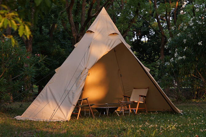 センターポールの無い広々空間】ハイランダーより『A型フレーム