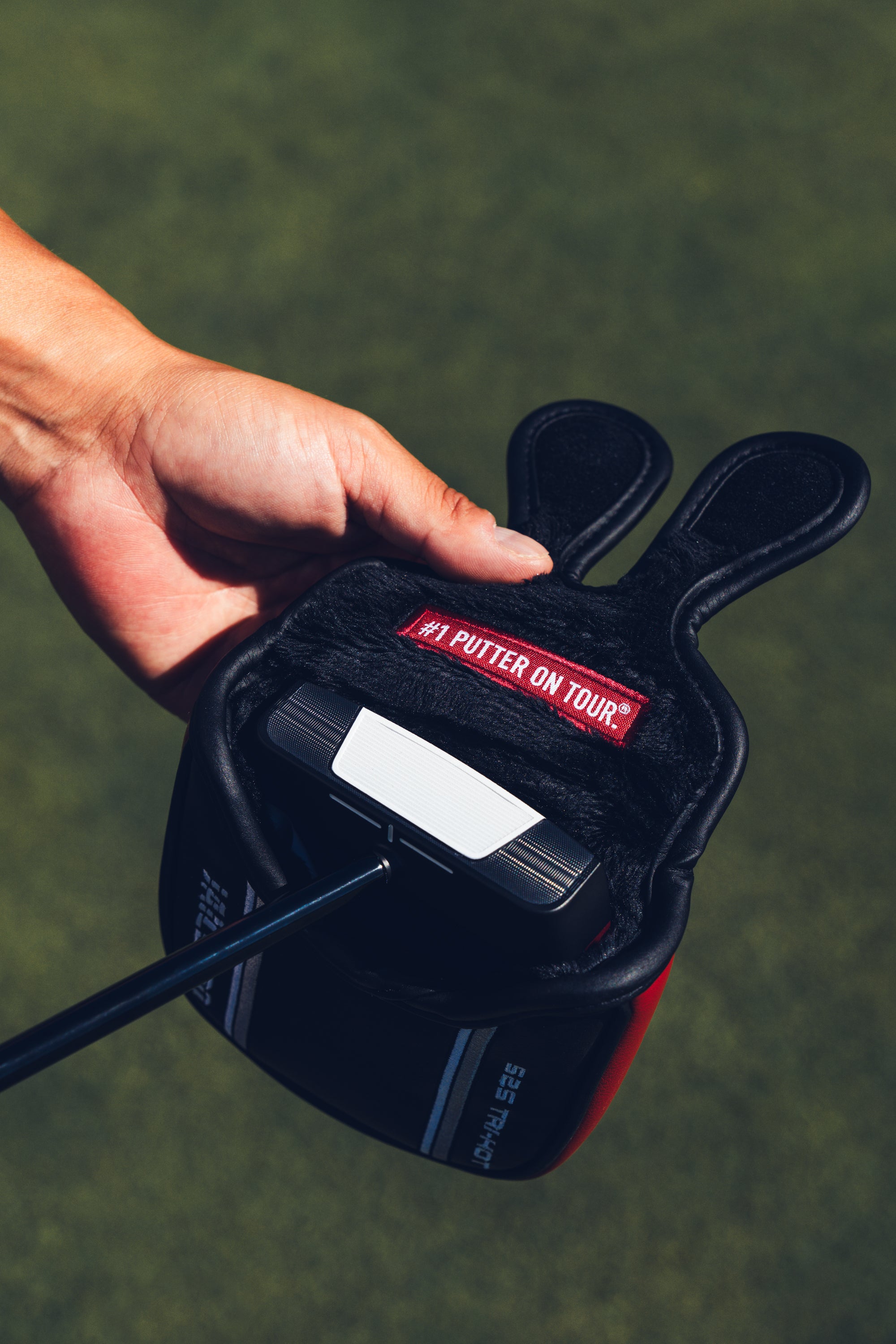 Odyssey Square 2 Square Tri Hot Jailbird – New York Golf Center