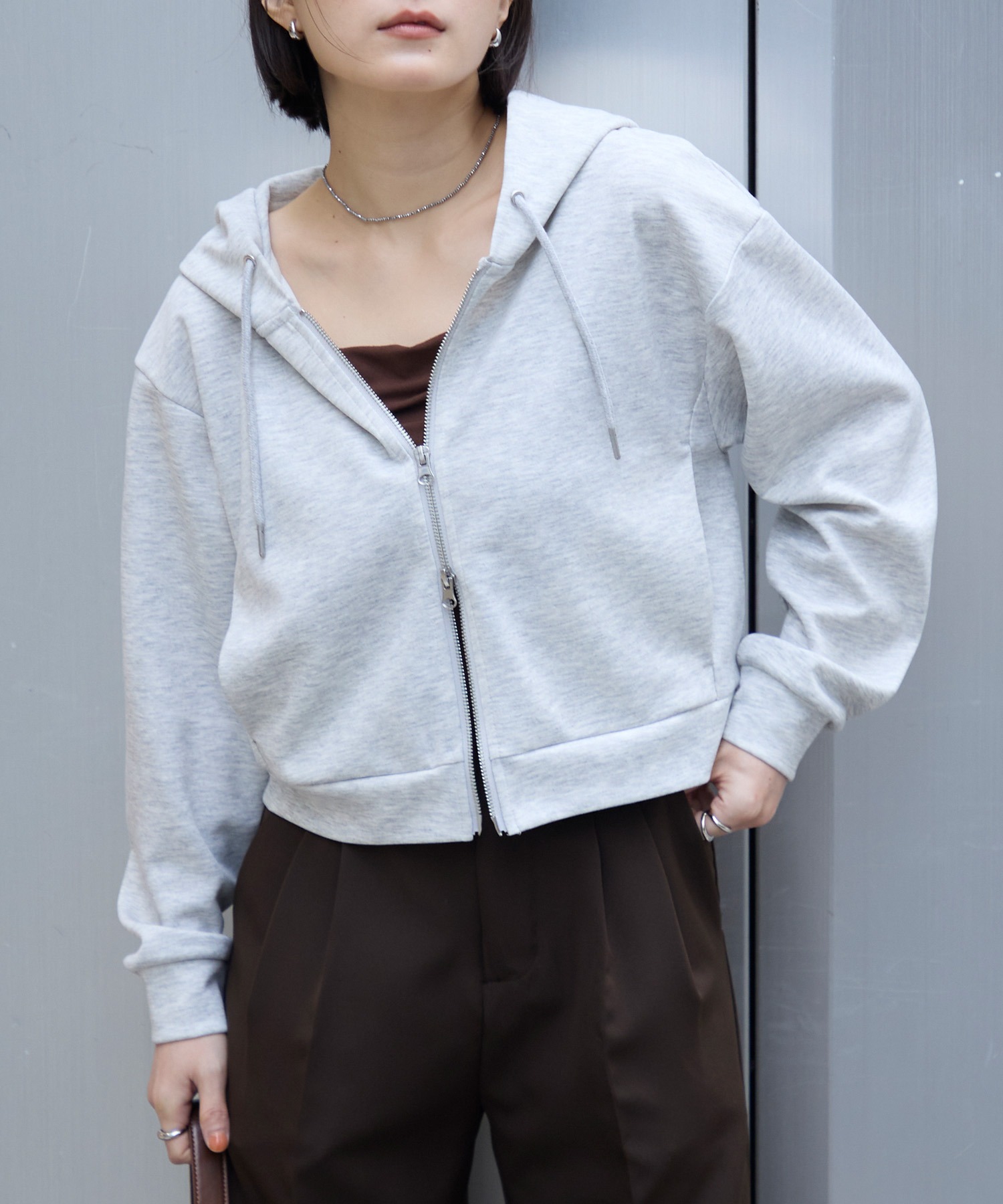 イージードライダンボールスウェットショート丈ダブルジップパーカー