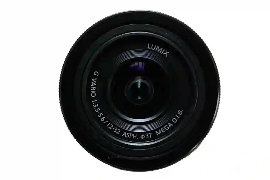 マイクロフォーサーズと最軽量レンズがつくる軽快カメラシステム