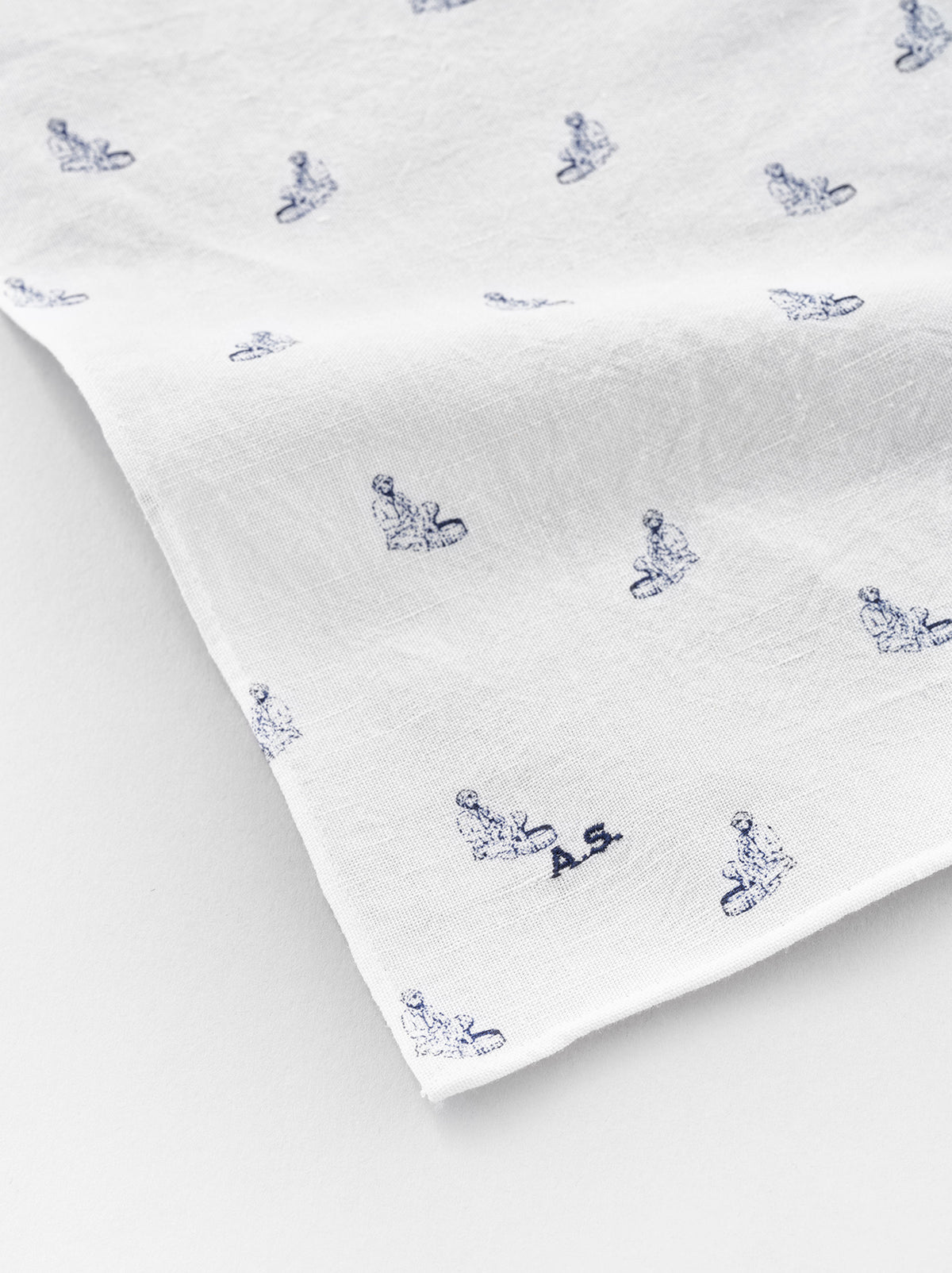 Flat handkerchief M – ARTS&SCIENCE ONLINE SELLER