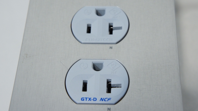 ACOUSTIC REVIVE アコースティックリバイブ RTP-4 absolute 電源タップ