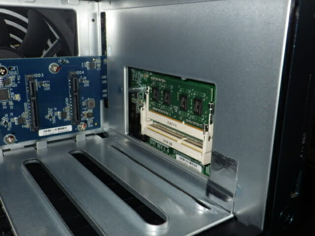 QNAP TS-453Be に 16GBメモリをさしてみました | ピイ アンド エイ