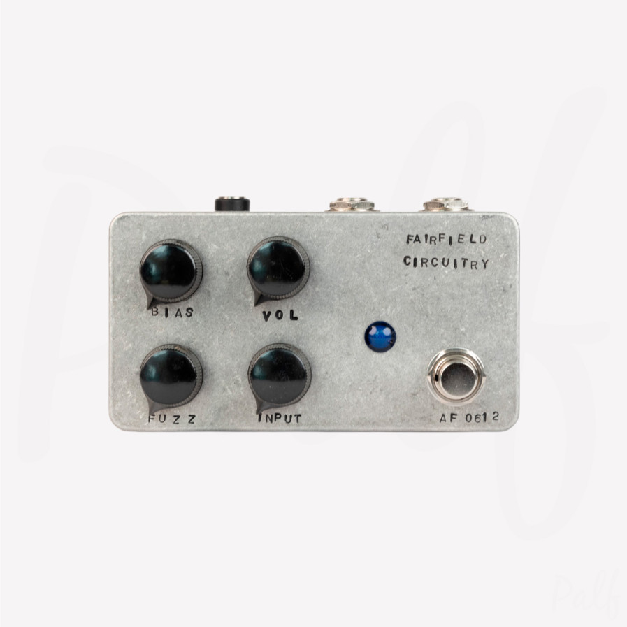 Fairfield ~900, 2 étages de gain JFET pour une fuzz massive