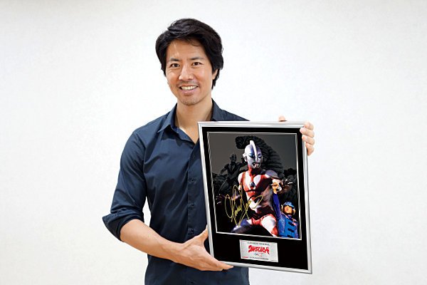 ウルトラマンパワード』撮影から26年ぶり！ #ケイン・コスギ さんが