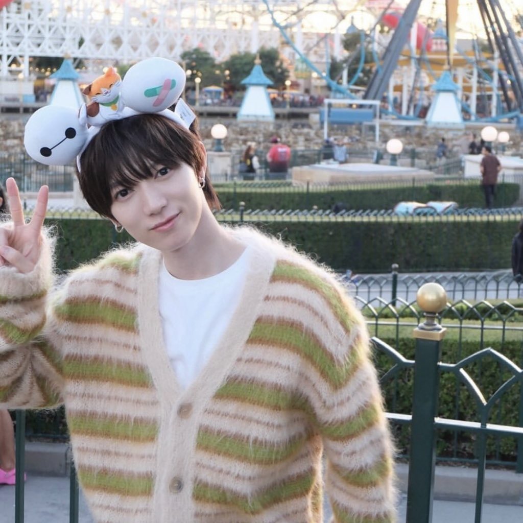 渡辺直美としめちゃん同じMARNIのカーディガン着てる☺️かわいい☺️