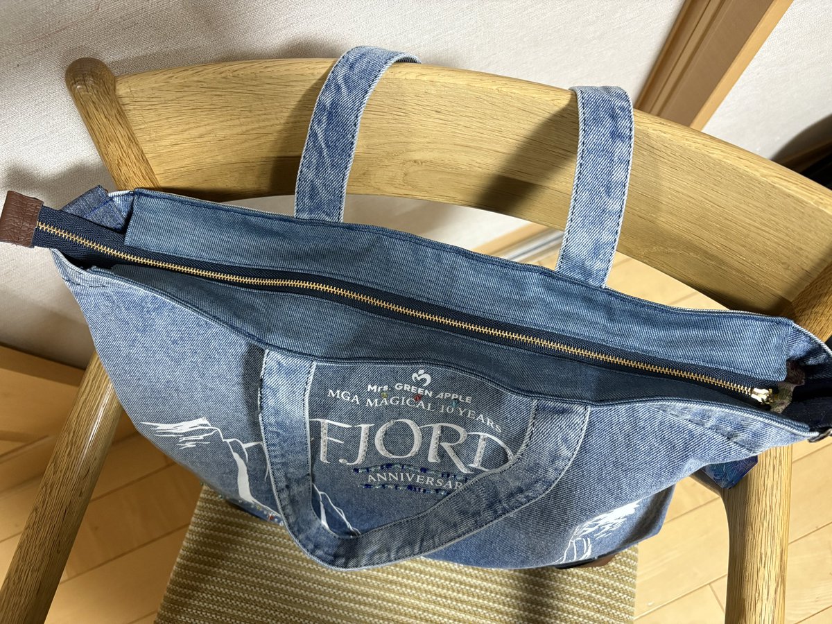 FJORDデニムバッグアレンジ💎 ついに完成しました🙌 表にはビーズ💎を