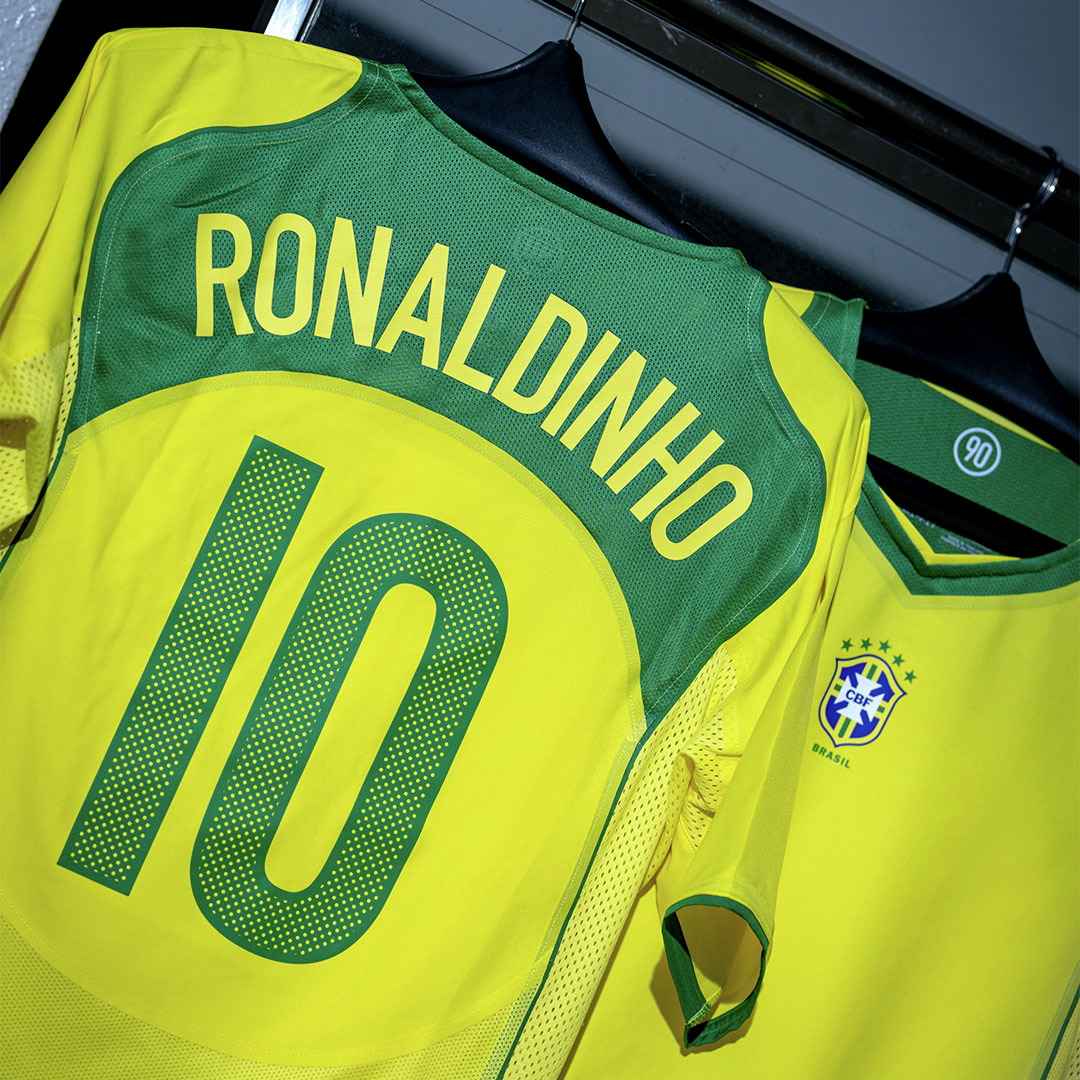 𝑵𝒊𝒌𝒆 𝑻𝑶𝑻𝑨𝑳 𝟗𝟎 𝑼𝑵𝑰𝑭𝑶𝑹𝑴 🇧🇷 2004年に着用された