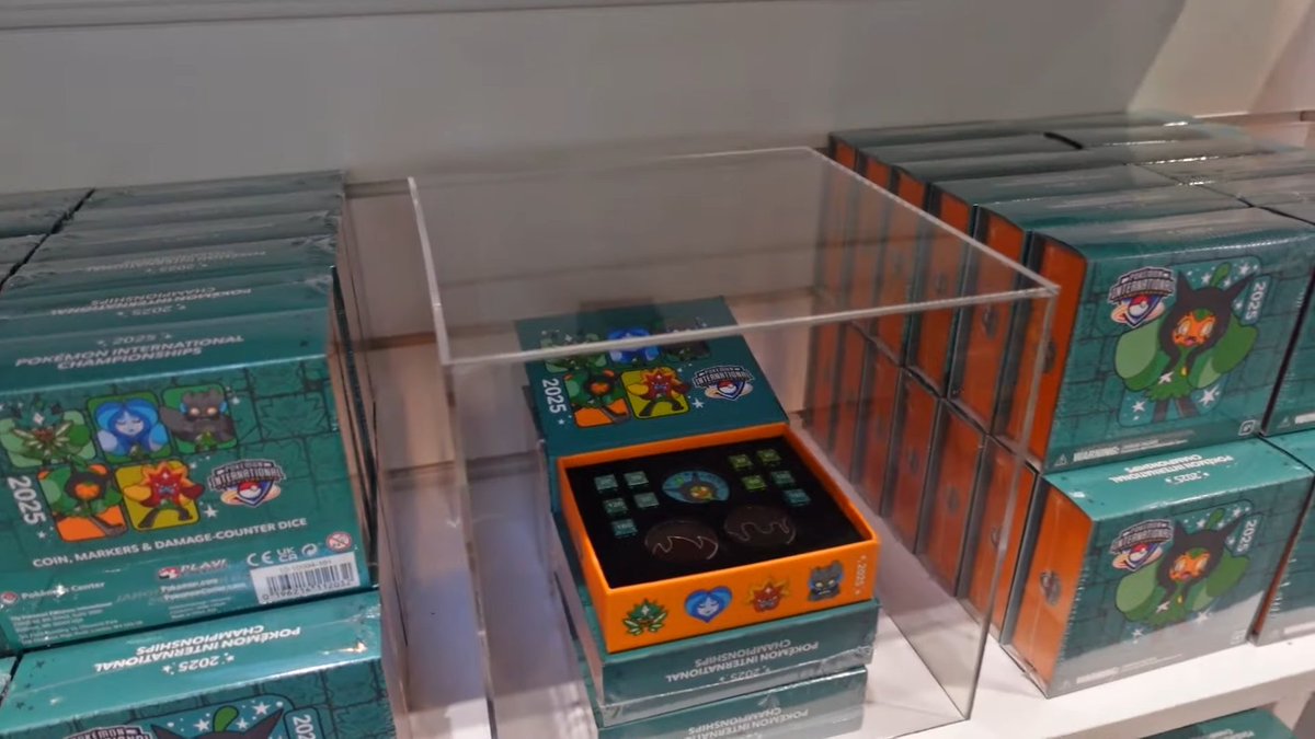ポケカ海外情報】 オーガポンのポケモンコイン&ダメカンサイコロセット
