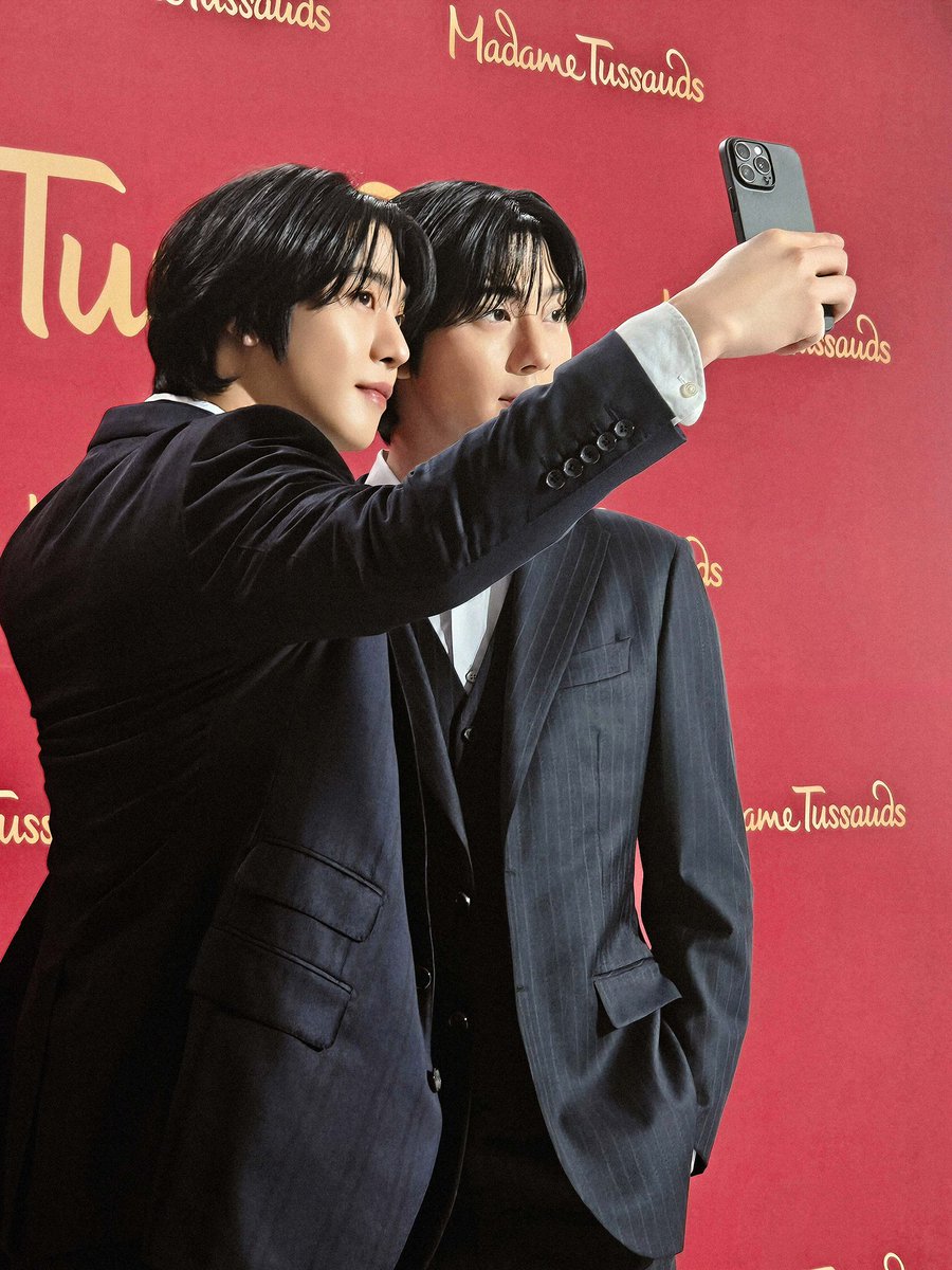 アン・ヒョソプ】 アン・ヒョソプの等身大フィギュアが、本日から