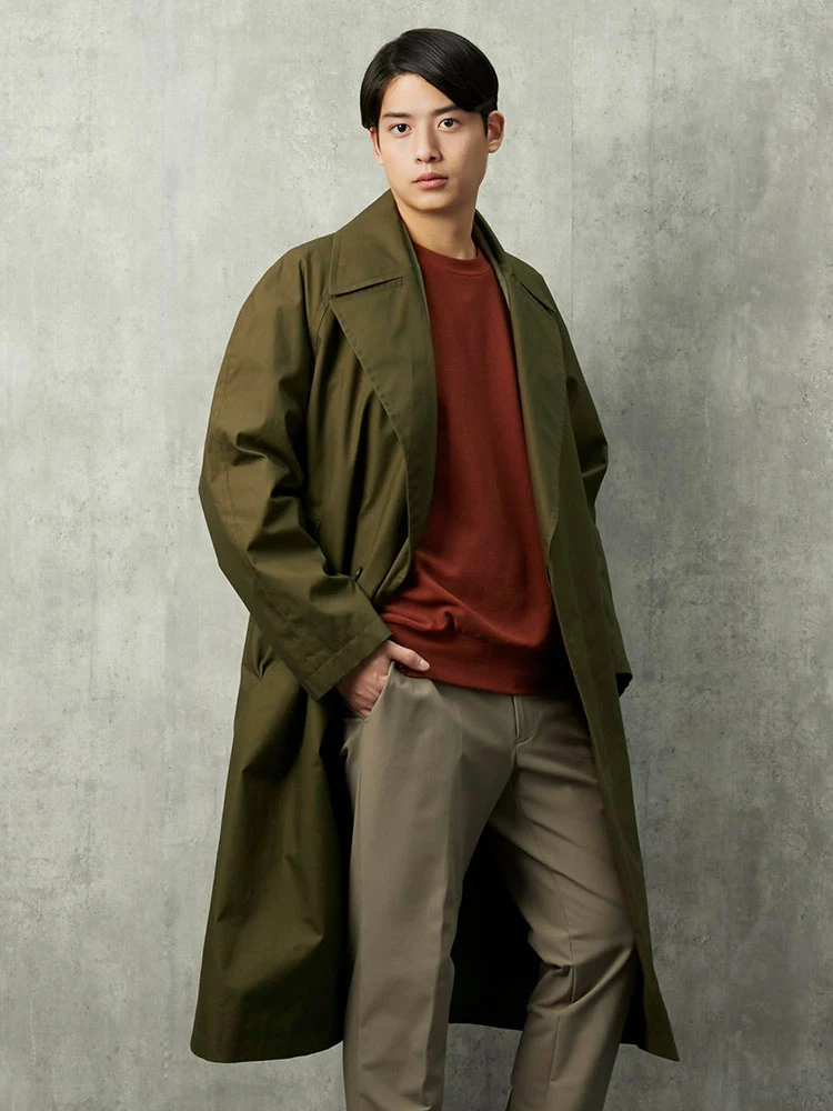 C．グレー TRANS CONTINENTS ラグラン袖 コットントレンチコート