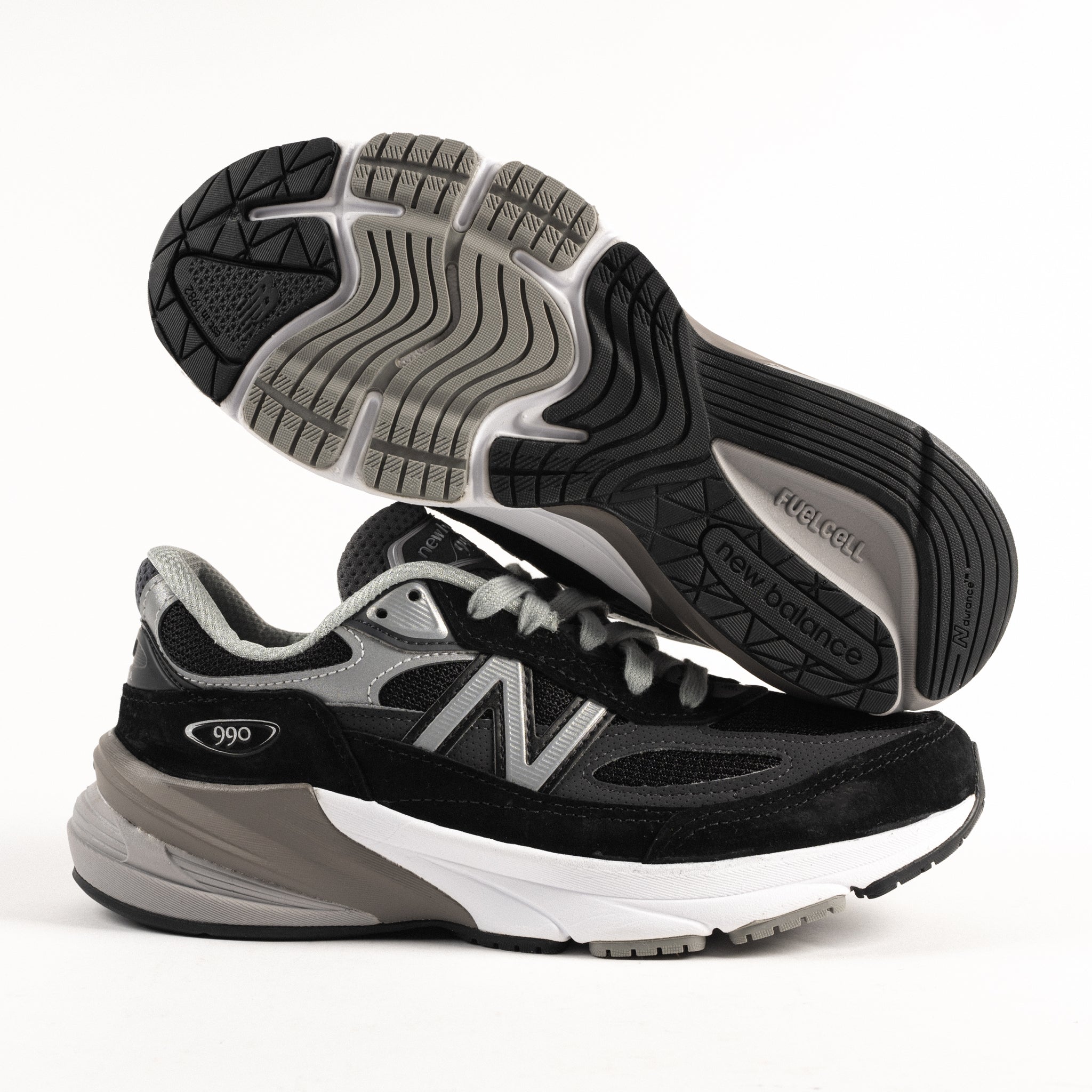 THE 990 V6 New Balance/Women's - BLACK - SUEDE – Plaza Shoe Store
