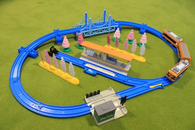 桜の季節に・・・「シーズントライ 桜」: プラレールタイム