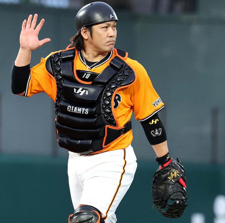 甲斐 拓也 | 選手情報 | 読売ジャイアンツ（巨人軍）公式サイト