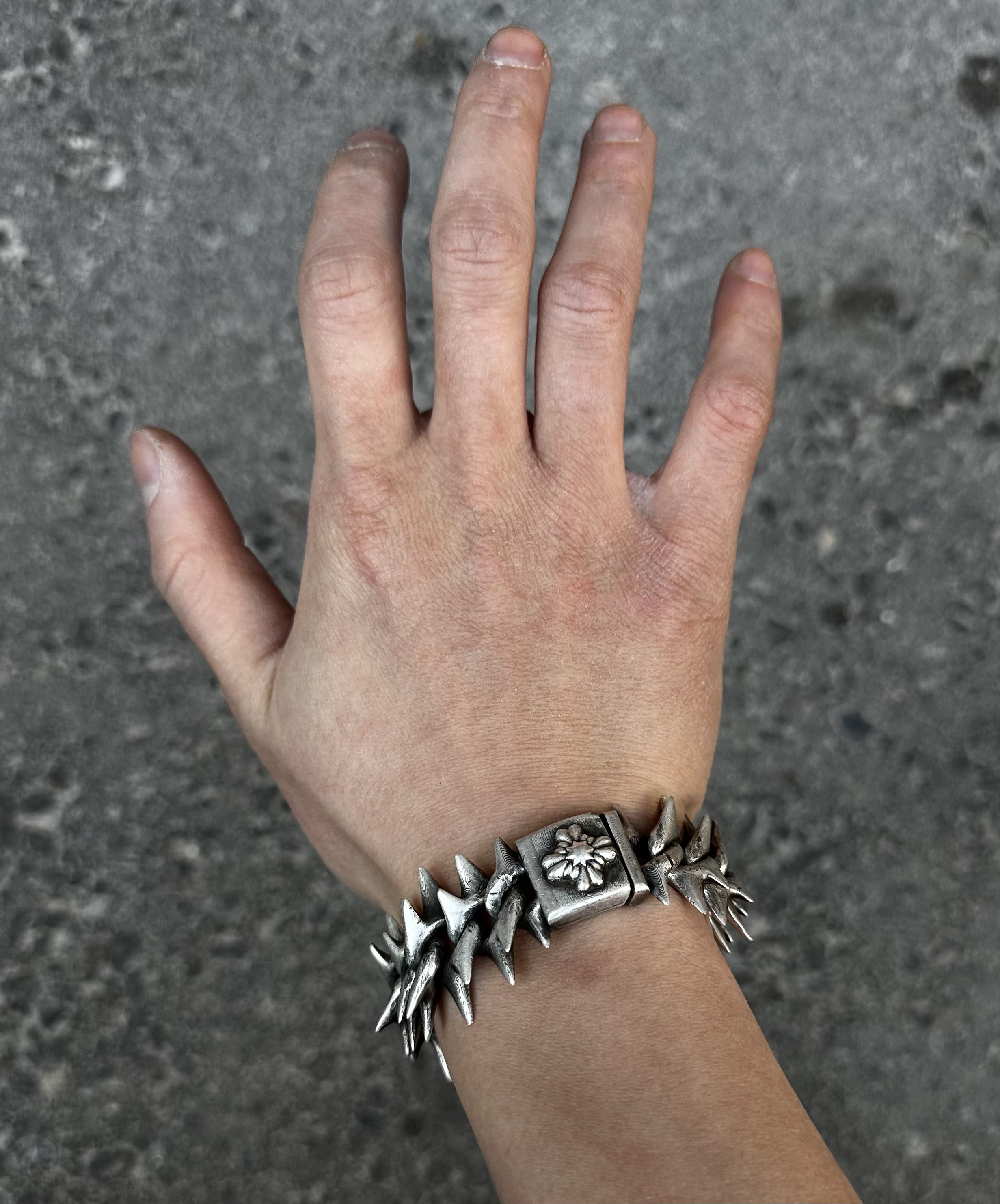 Dragon Spine Bracelet v1 – Project Comte