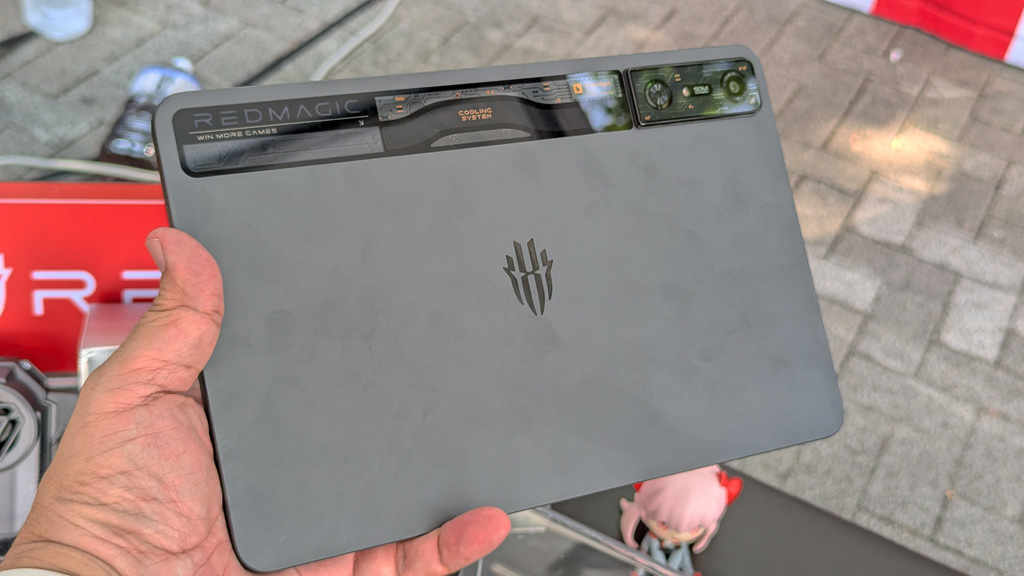 国内発売も決定したREDMAGICのゲーミングタブレット「REDMAGIC Nova