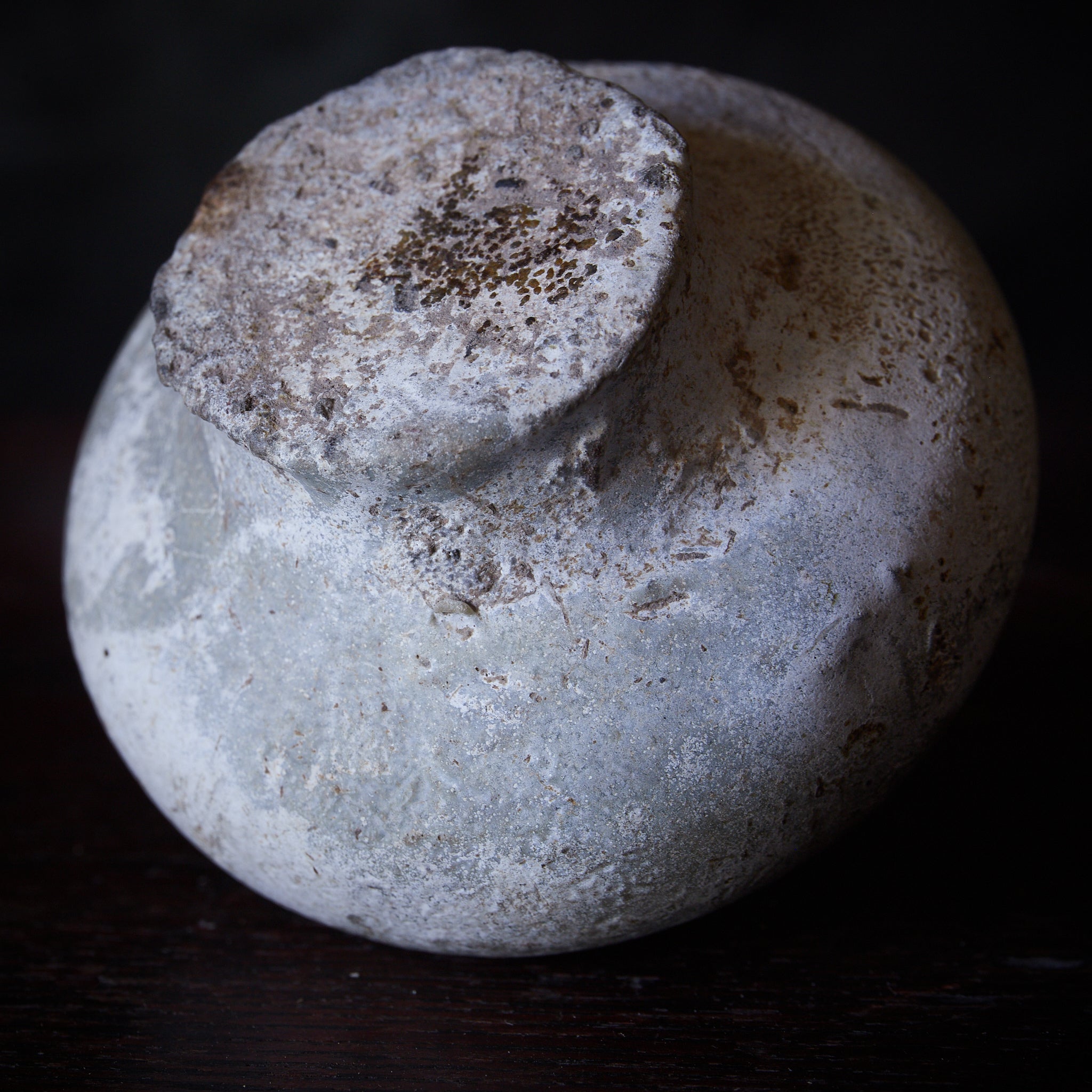 宋胡録（スンコロク） 小壺（中世：12–16世紀） | 入蘆花（ロカニイル）