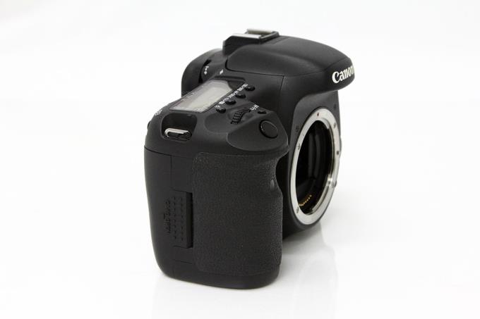 EOS 7D ボディ シャッター回数72200回以下 【K1031】 | キヤノン