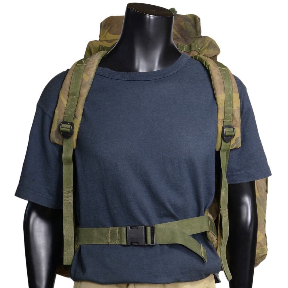 イギリス軍放出品 バックパック DPM迷彩 MOLLE対応 サイドポーチ搭載