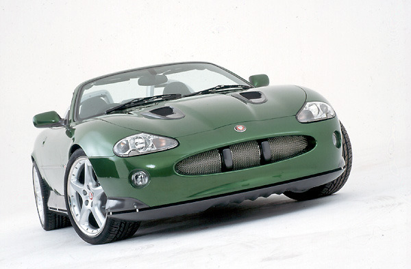 ボンドカー2002】ジャガー『XKR』---四輪駆動でF1カラー | レスポンス