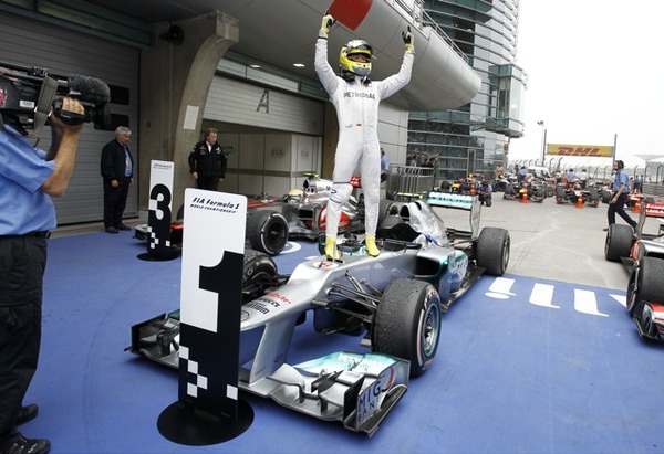 ロズベルグ初優勝「早く父と話したいよ！」…F1中国GP | レスポンス