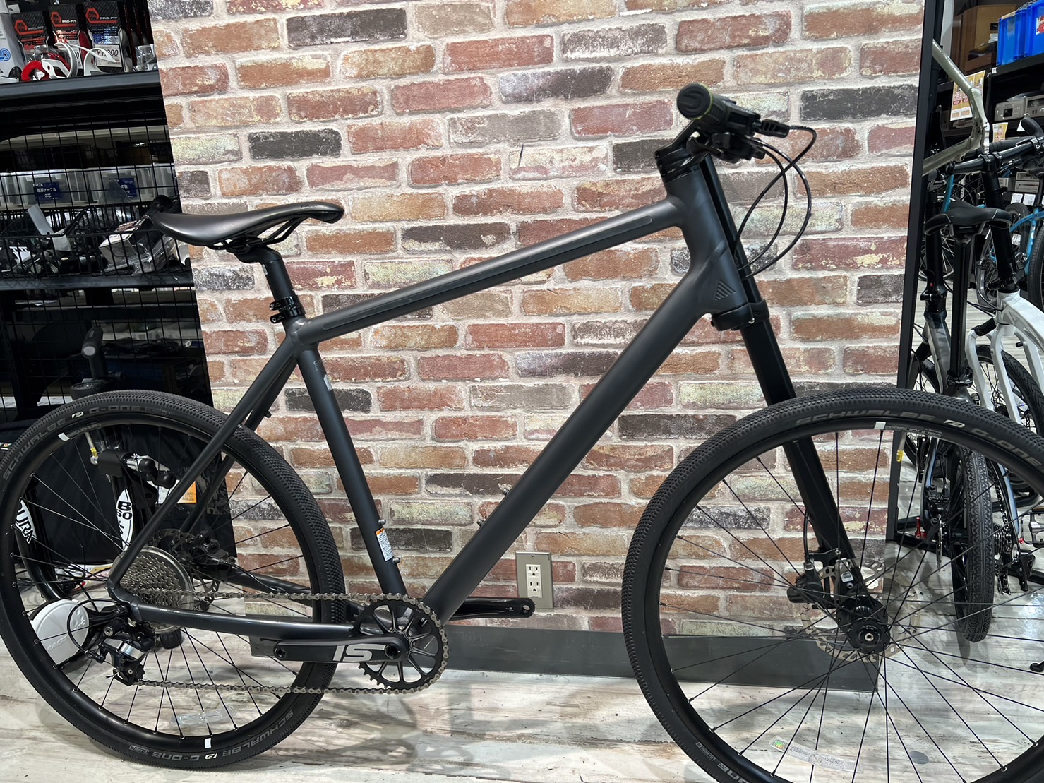 Cannondale クロスバイク BADBOY2｜高額買取のロードバイクカウマン