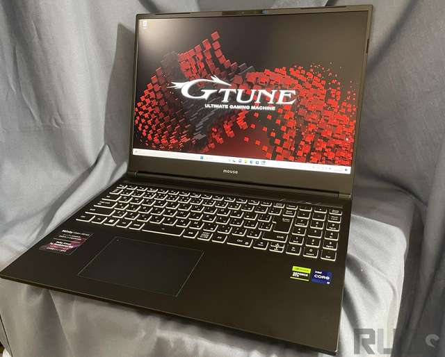 圧倒的なスペックで最新ゲームもサクサク動いてもはや快感…マウス