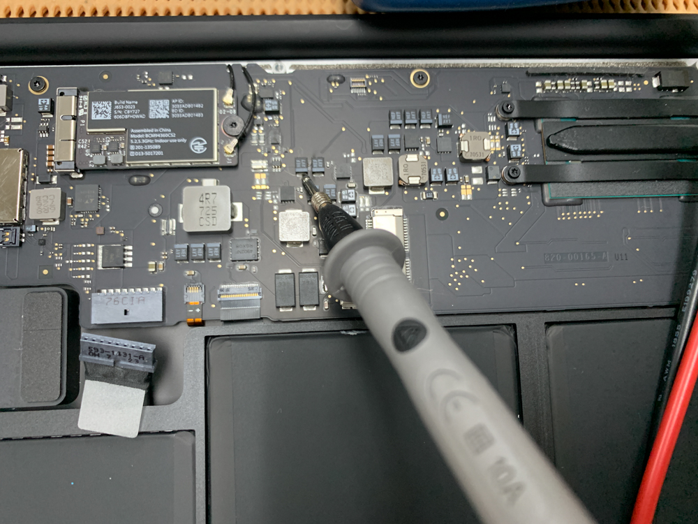電源が入らないMacBook Air ロジックボード修理しました。 - パソコン