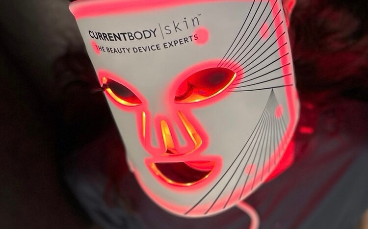 カレントボディの美顔器】「CurrentBody skin LEDライトセラピーマスク