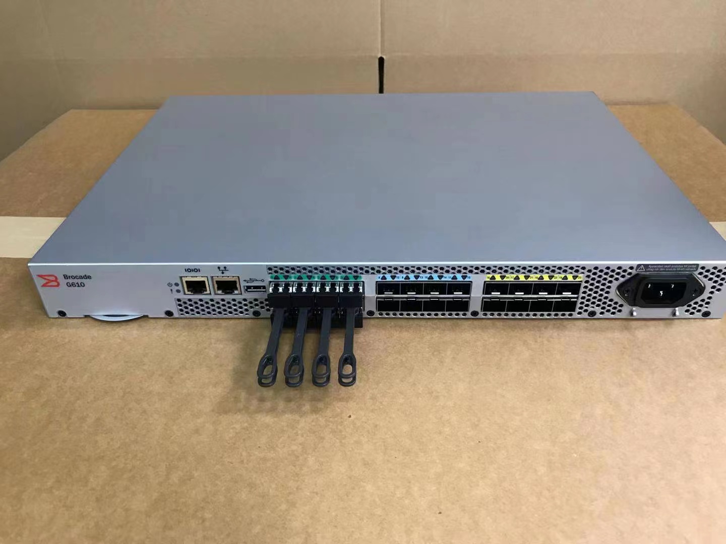 Brocade G610 24-Port San Switch With 8 Active Ports & 32G SFP Gen