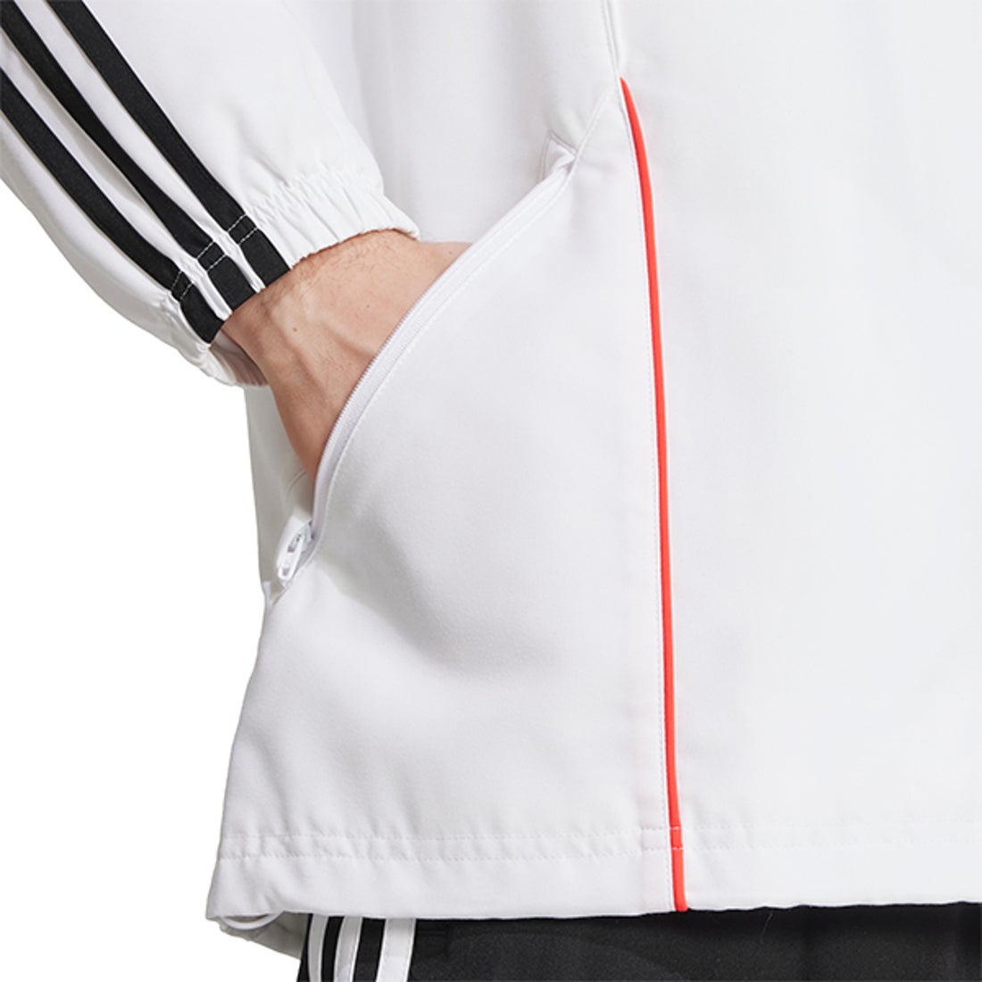 adidas ユベントス URBANPURIST トラックトップ(ホワイト) KUJ22