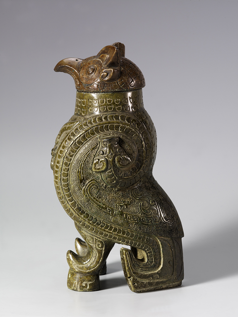 中国　白銅　唐草神獣文　爵　C　R6526E A blanc-de-Chine figure of Guanyin, Republican period | 民國德化白