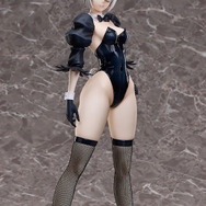 太ももを見ろ！」と言わんばかりの迫力！「ニーアオートマタ」より「2B