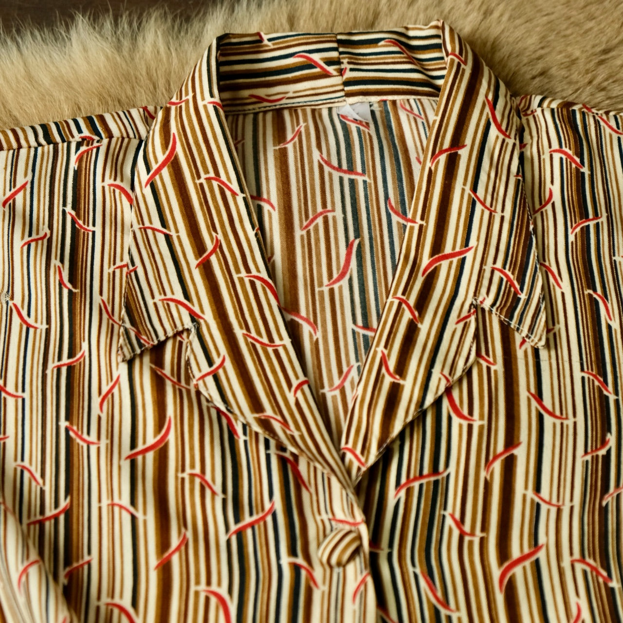 70s 唐辛子パターン オープンカラー ブラウスシャツ 開襟シャツ – 古着