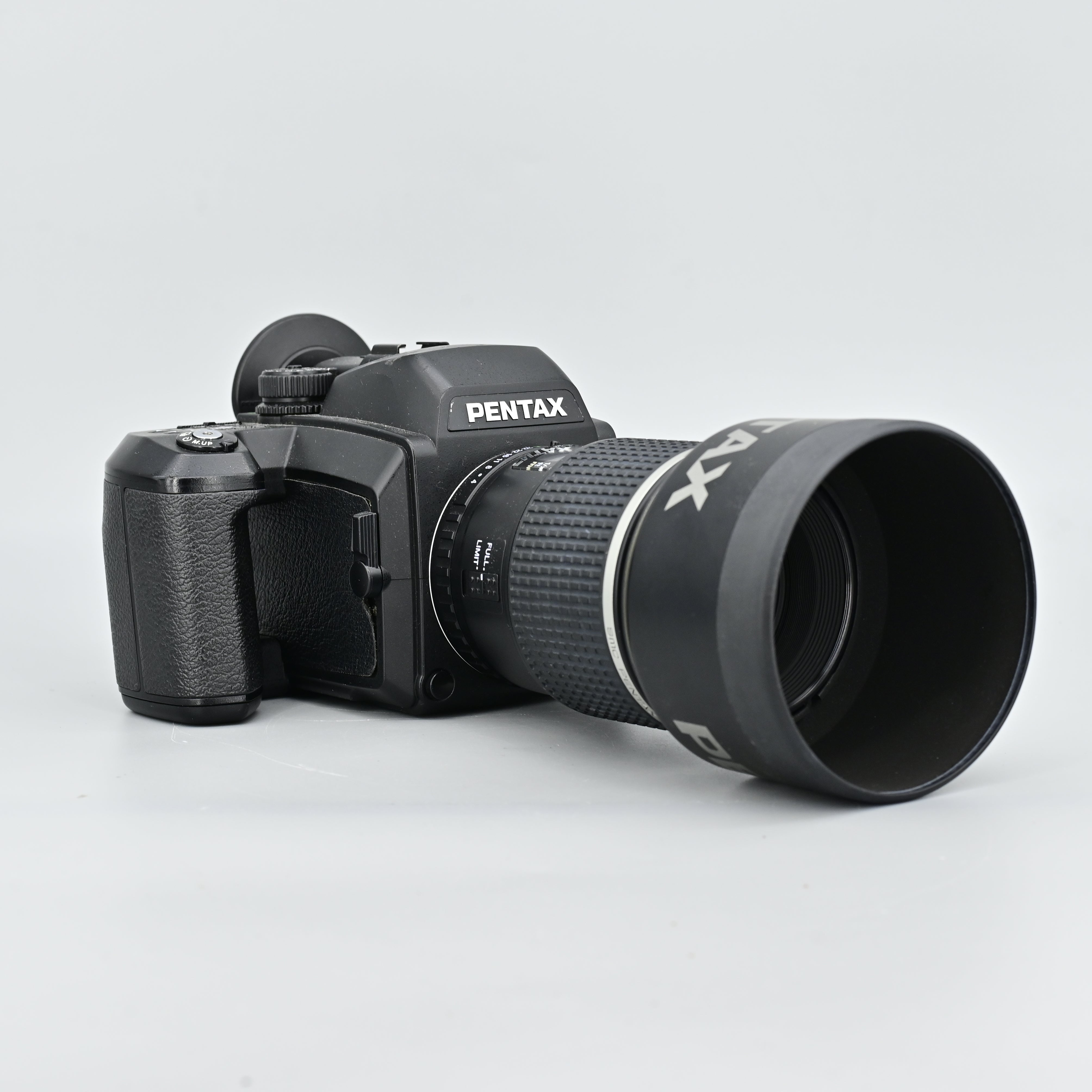 Pentax 645NII + SMC FA 645 Macro 120mm f/4 – SHOWA