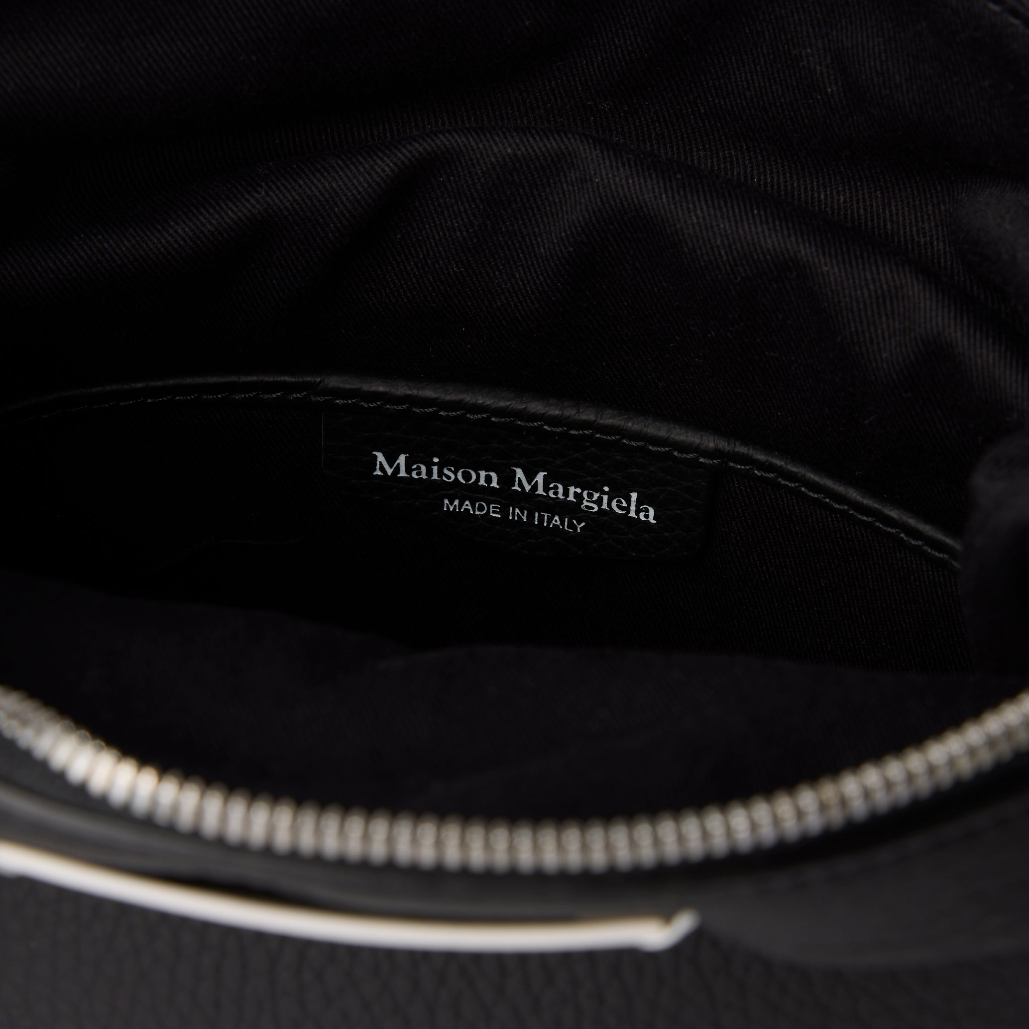 メゾンマルジェラ】5AC レザーショルダーバッグ スモール – GQ SHOP