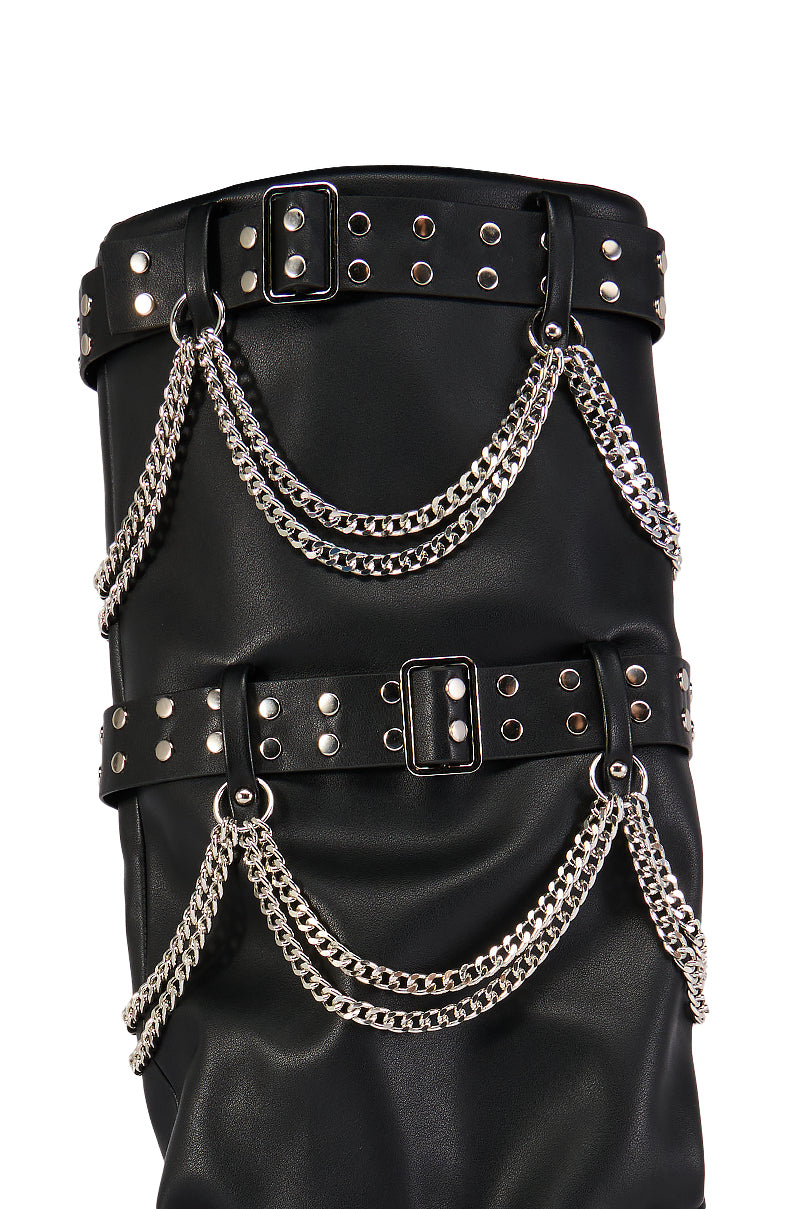 AZALEA WANG CHANDRA BLACK SILVER HARDWARE BOOT – AKIRA