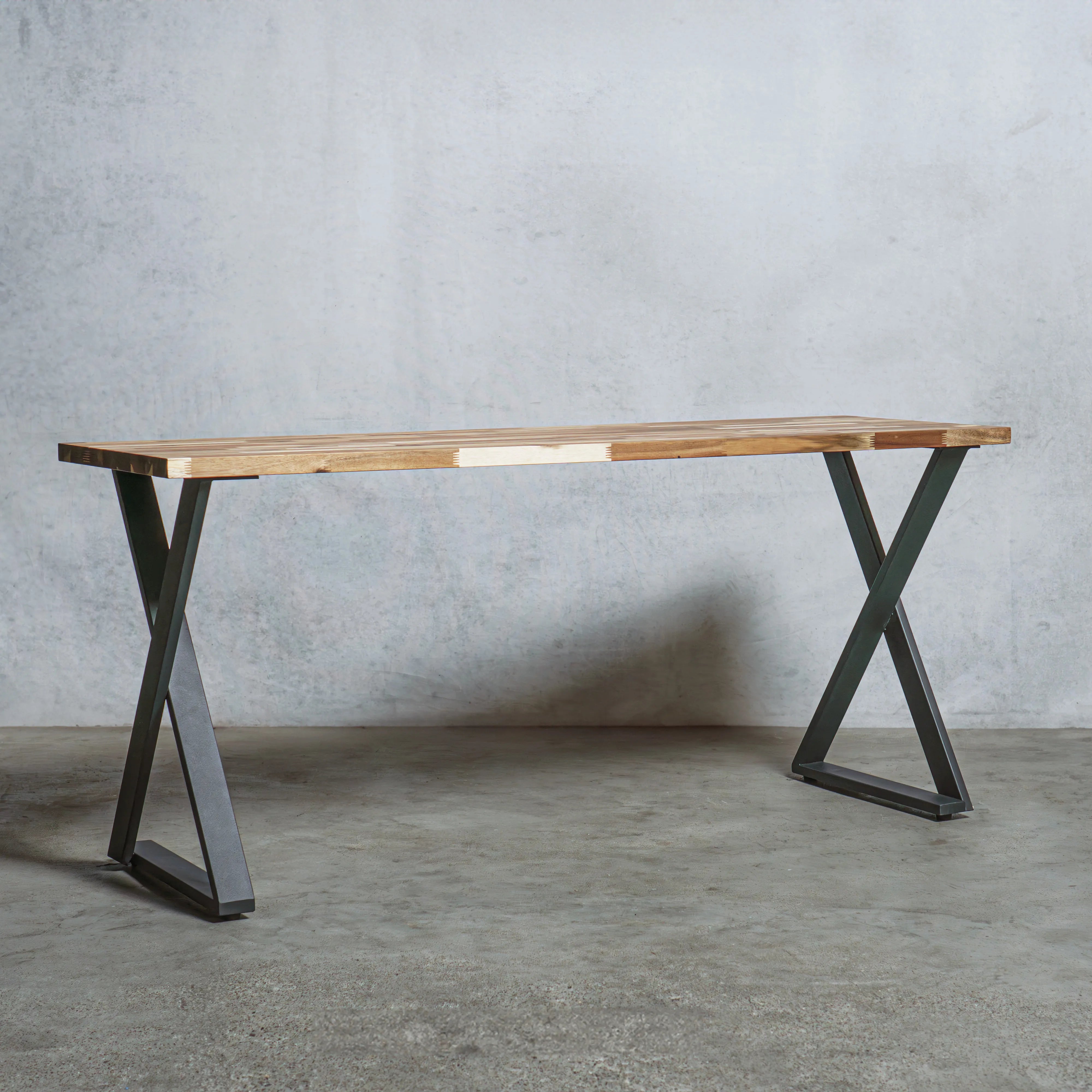 テーブル / デスク アカシア材 × アイアン脚 Z型 — 清水材木店