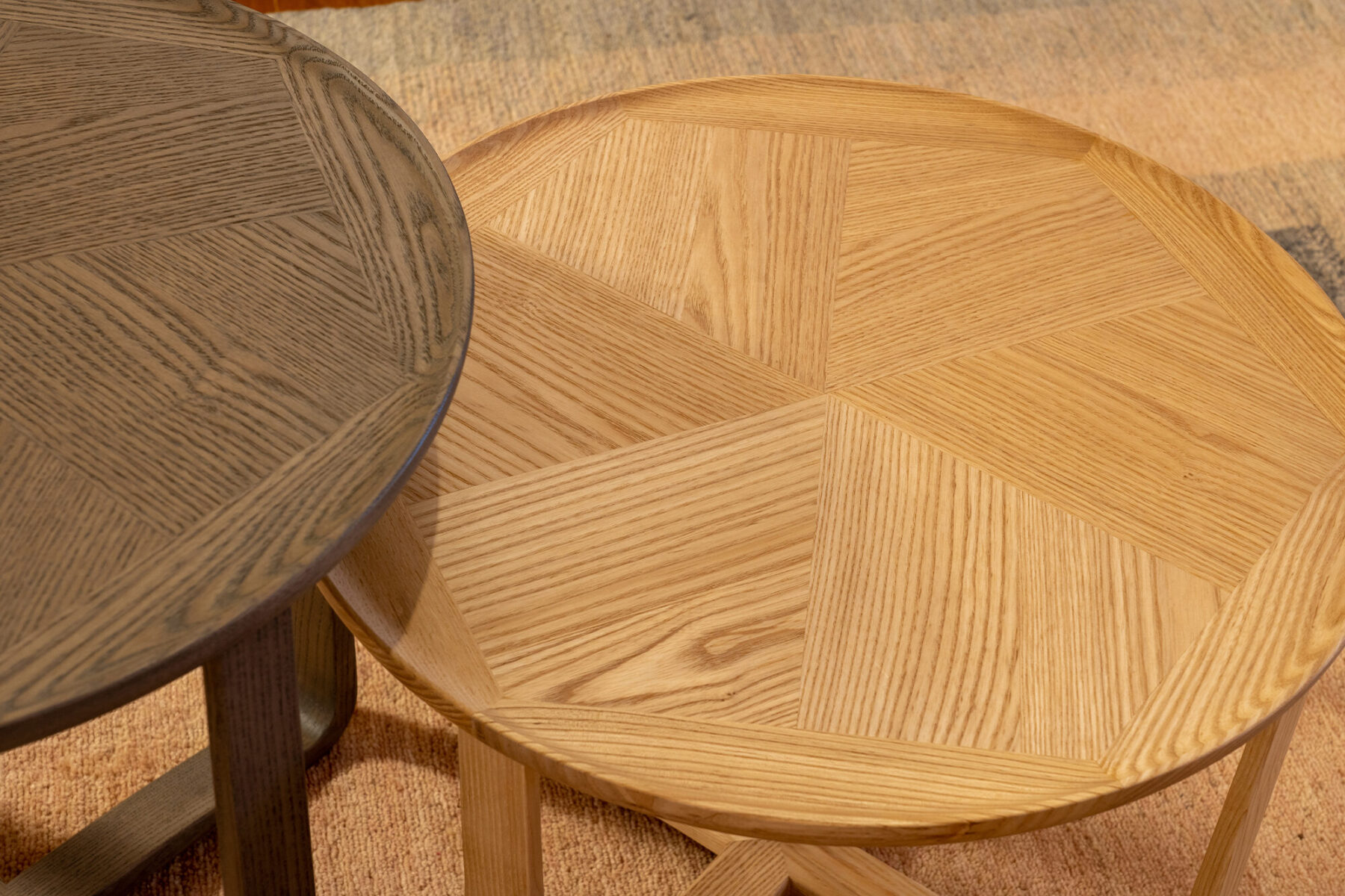 ガーベラ リビング 丸テーブル | 塩田家具 リヴリア