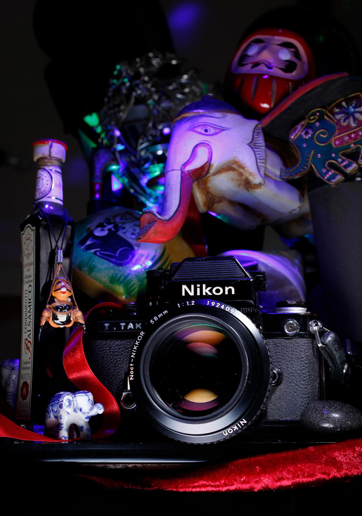 ニコンの古いカメラを撮る | ゼウスのスチルライフマジック セレクト