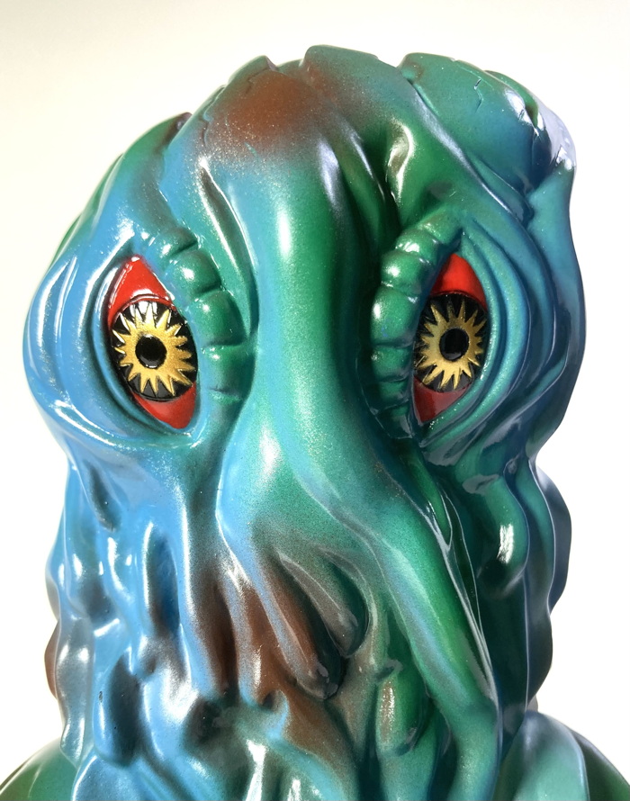 マルサン製「ヘドラ350」の限定版ゴジラ・ストア東海出張所に出現