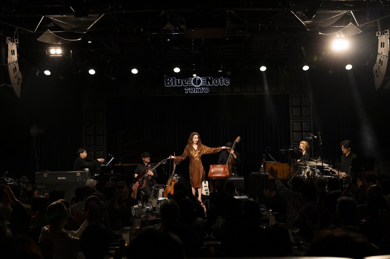 JUJU、デビュー20周年イヤーのJAZZ LIVEは“秋に始まる恋”をテーマに