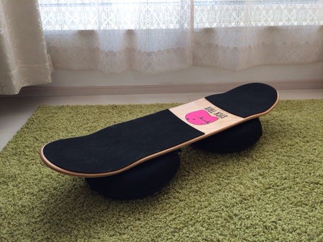 部屋の中でスケボーの練習」SYCK TRIX（シック・トリックス）を買ってみた