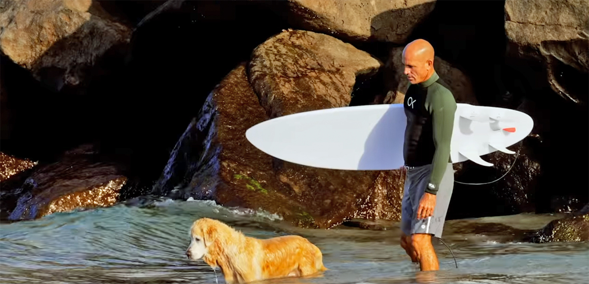 ケリー・スレーターがグレッグ・ウェバーの幅の狭いスティンガー