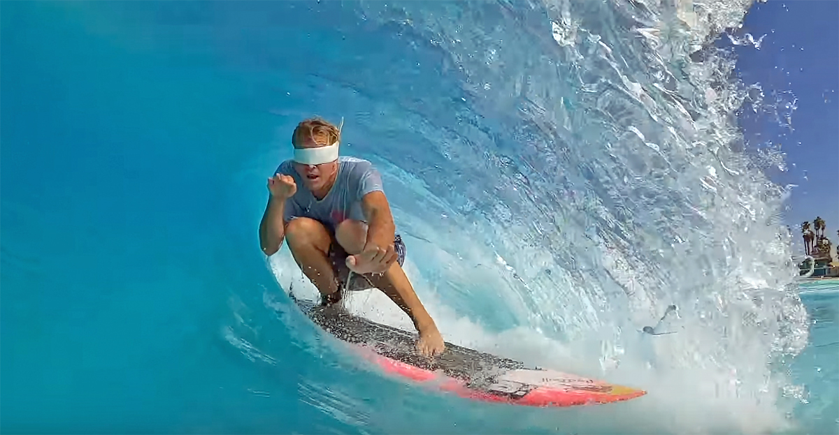 ジェイミー・オブライエンの目隠しサーフィン＠パームスプリングス