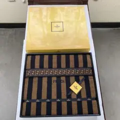 2026年最新】フェンディ 布団の人気アイテム - メルカリ