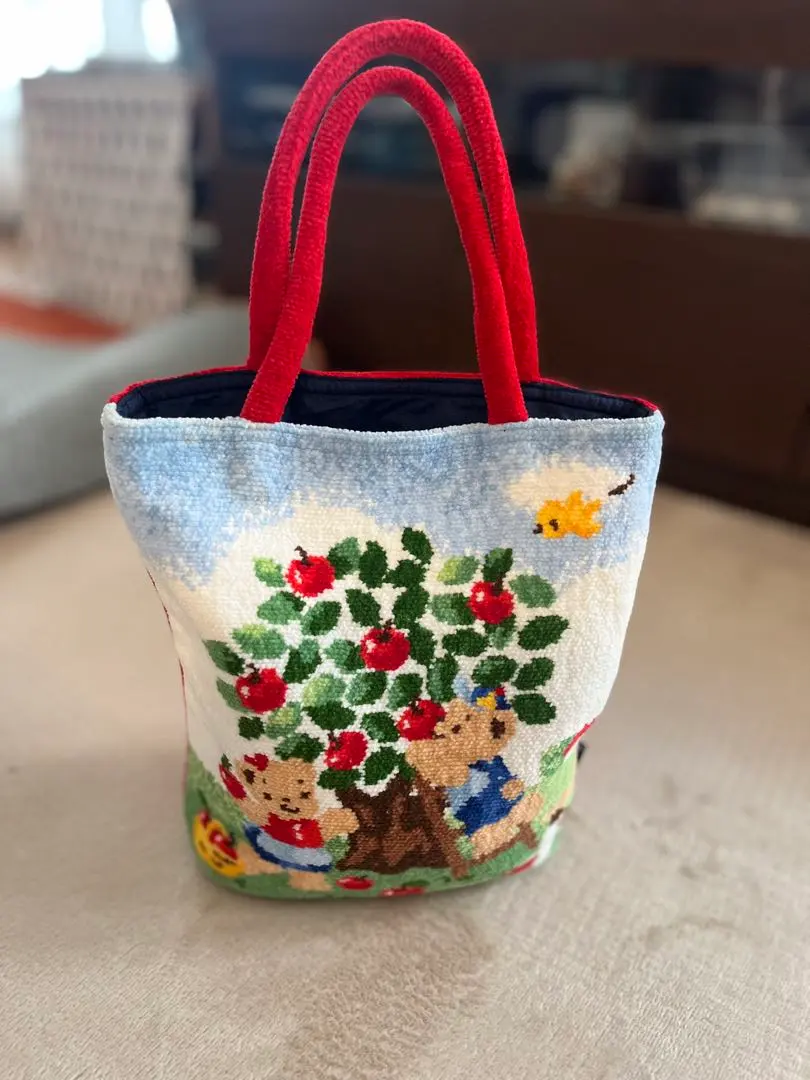 2026年最新】シェニール織 ファミリアバックの人気アイテム - メルカリ