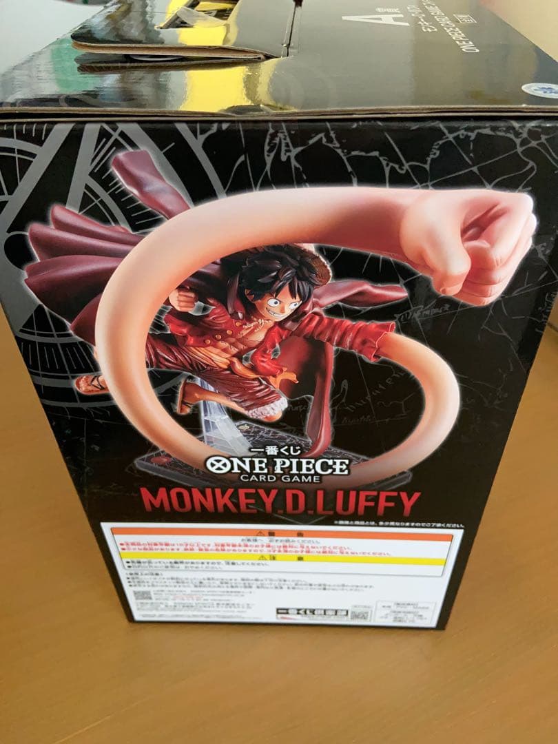 一番くじ　ワンピースカードゲーム A賞 +モンキーDルフィ フィギュア カード